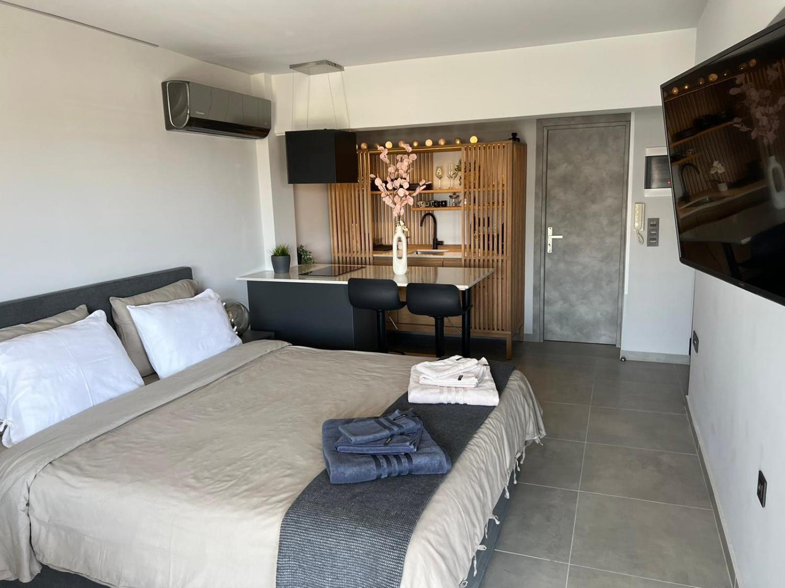 Apartment Loft Greece - Enjoy Our Jacuzzi *
