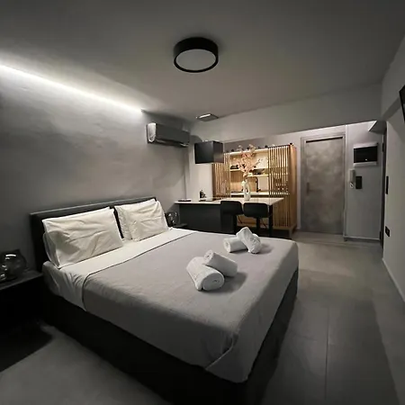 Loft Spa Greece - Enjoy Our Jacuzzi Kalamata Exterior photo